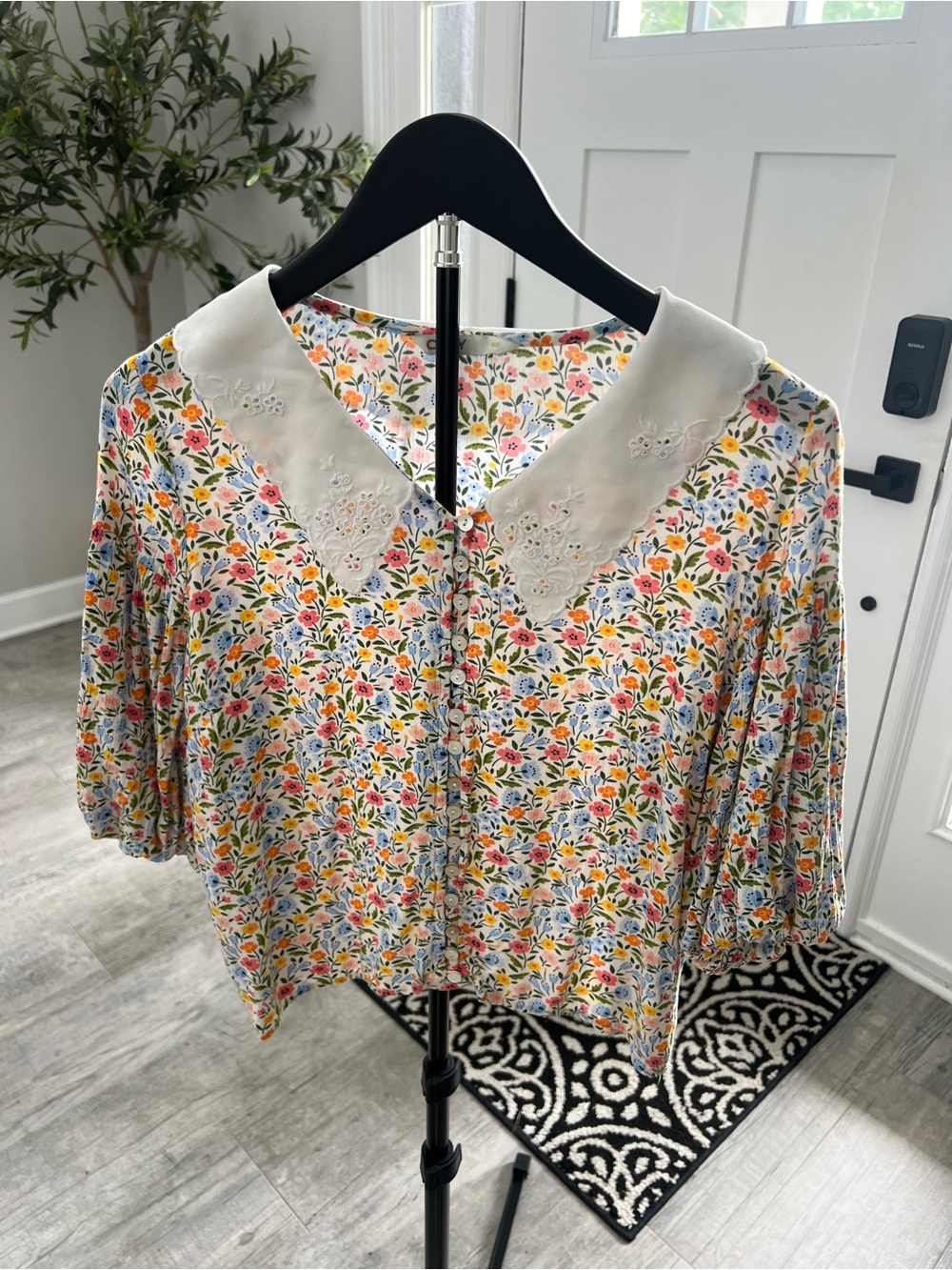 ONLY Coquette Floral Cottagecore Cropped buttonup w/Peter Pan Eyelet Collar